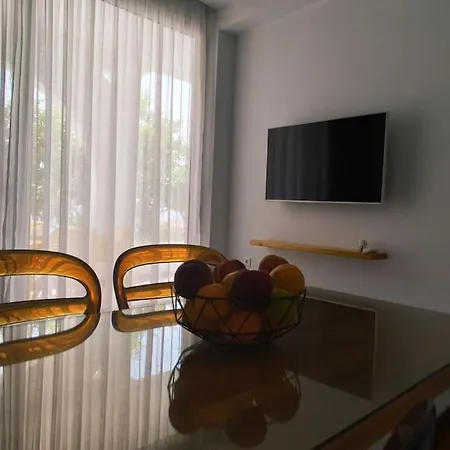 アパート Chrysa's